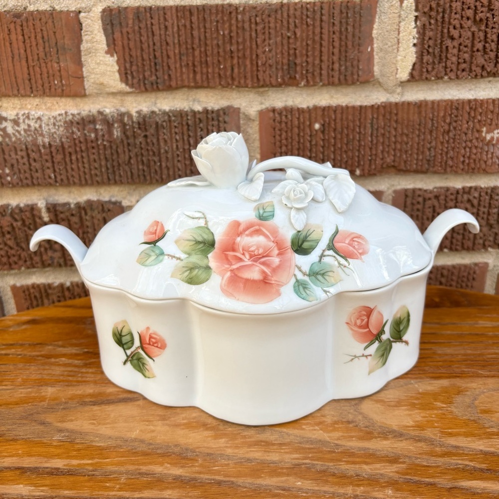 Vintage White Porcelain Decorative Oval Covered Bowl Treasure Box Pink Roses